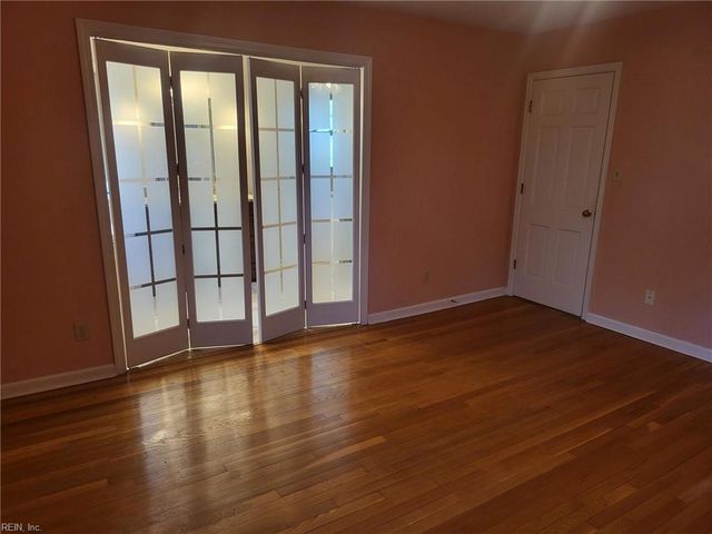 536 Kerry Lake DR, Newport News, VA 23602