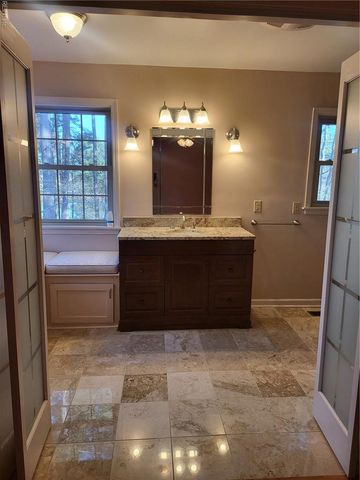 536 Kerry Lake DR, Newport News, VA 23602