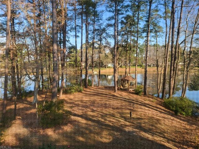 536 Kerry Lake DR, Newport News, VA 23602