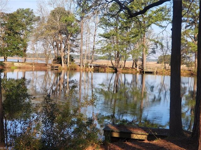 536 Kerry Lake DR, Newport News, VA 23602