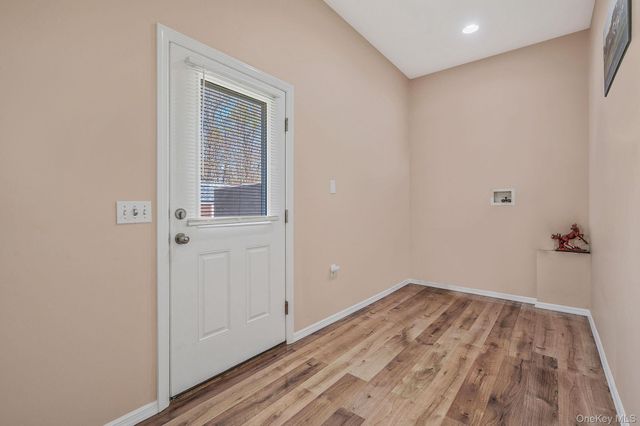 168 Brookfield Avenue, Center Moriches, NY 11934