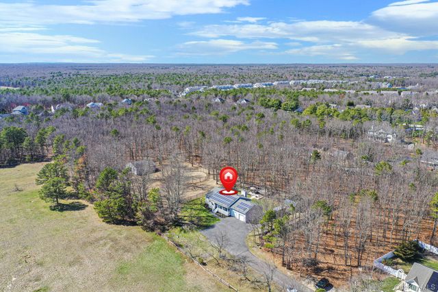 168 Brookfield Avenue, Center Moriches, NY 11934