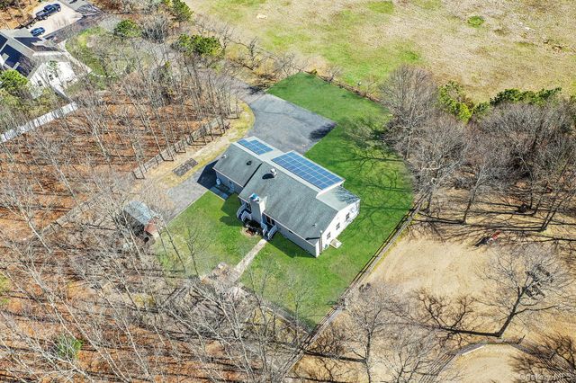 168 Brookfield Avenue, Center Moriches, NY 11934