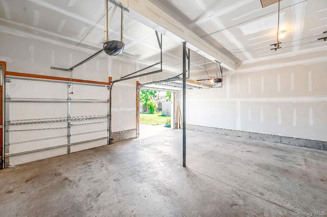 168 Brookfield Avenue, Center Moriches, NY 11934