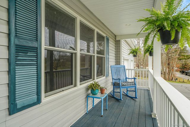 168 Brookfield Avenue, Center Moriches, NY 11934