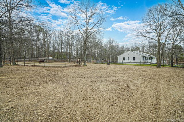 168 Brookfield Avenue, Center Moriches, NY 11934