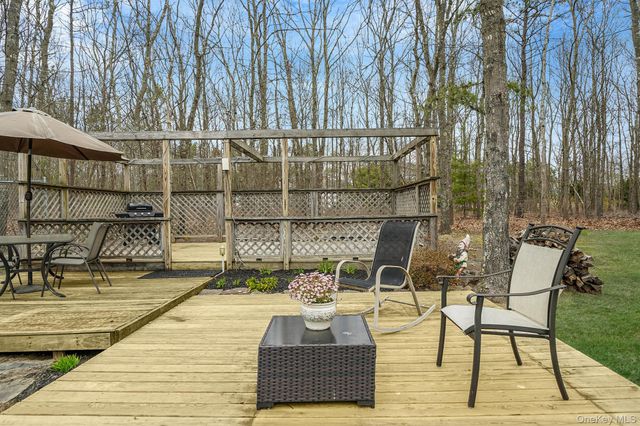 168 Brookfield Avenue, Center Moriches, NY 11934