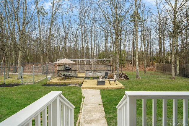 168 Brookfield Avenue, Center Moriches, NY 11934