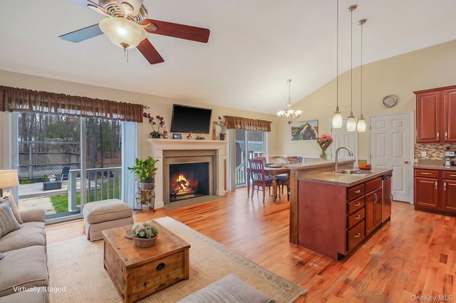 168 Brookfield Avenue, Center Moriches, NY 11934