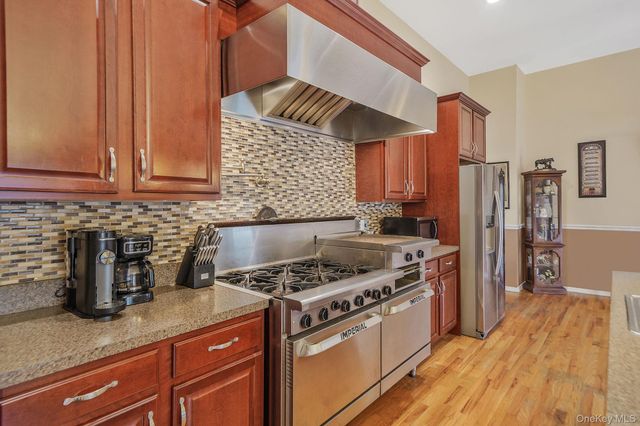 168 Brookfield Avenue, Center Moriches, NY 11934