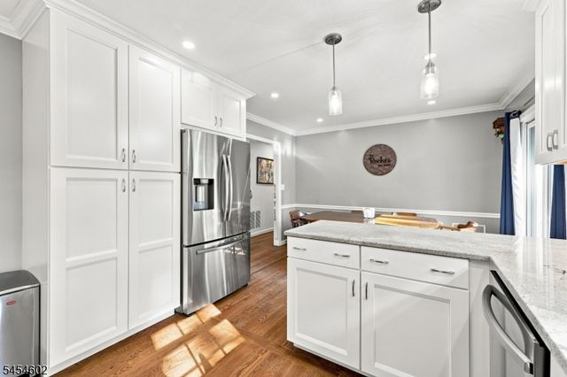 5 Old Farmers Rd, Washington Twp., NJ 07853