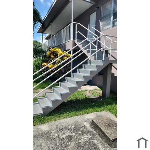 2740 SW 2nd Street 1, Fort Lauderdale, FL 33312