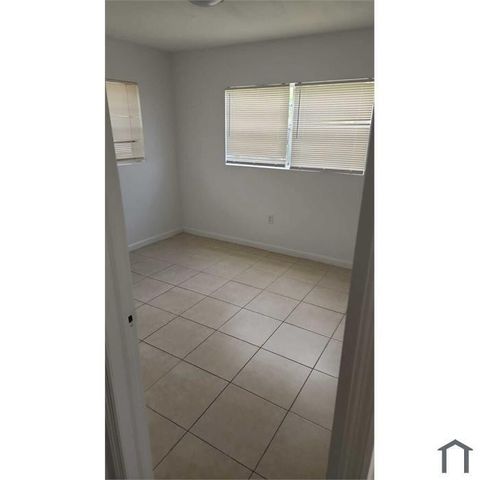 2740 SW 2nd Street 1, Fort Lauderdale, FL 33312