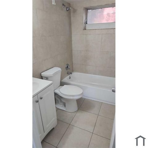 2740 SW 2nd Street 1, Fort Lauderdale, FL 33312