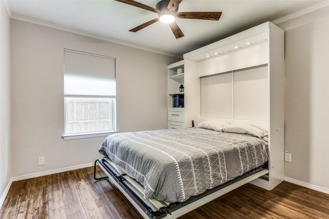 116 Montreal Drive, Hurst, TX 76054