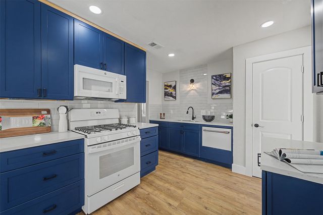 2021 Eden Avenue, Haltom City, TX 76117