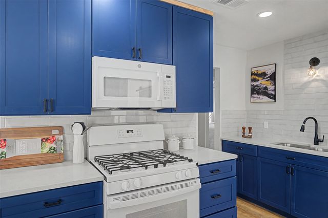 2021 Eden Avenue, Haltom City, TX 76117