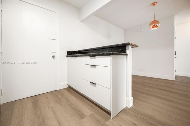 8107 SW 72nd Ave 413E, Miami, FL 33143