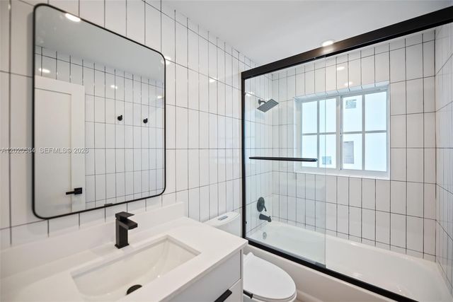 8107 SW 72nd Ave 413E, Miami, FL 33143