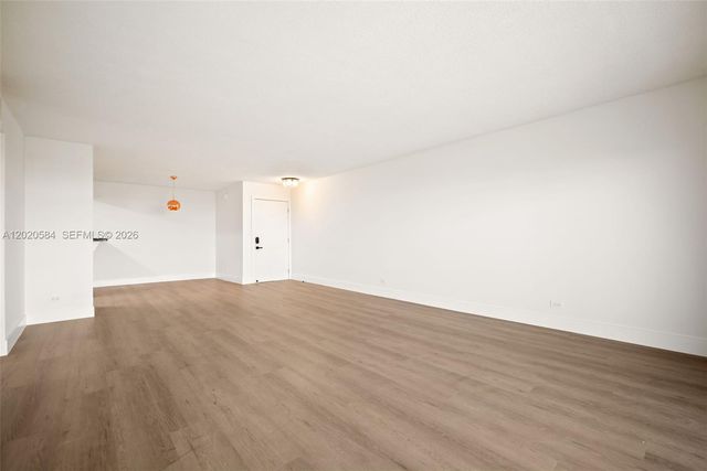 8107 SW 72nd Ave 413E, Miami, FL 33143