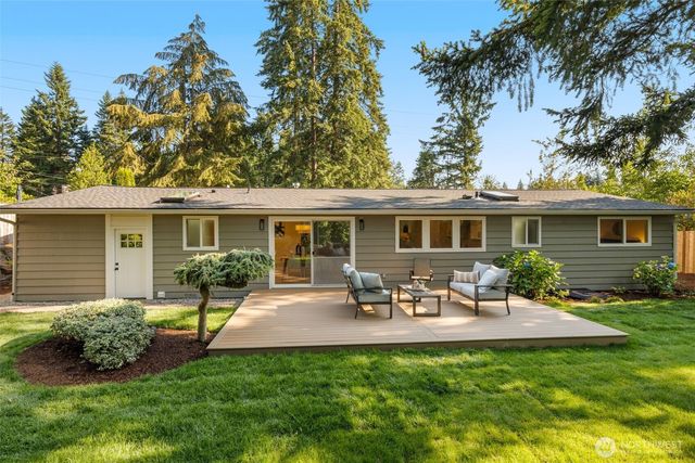 9121 228th Street SW, Edmonds, WA 98026