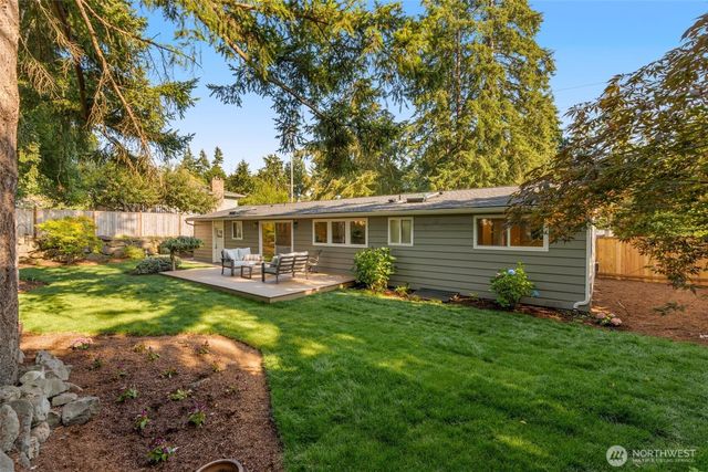 9121 228th Street SW, Edmonds, WA 98026