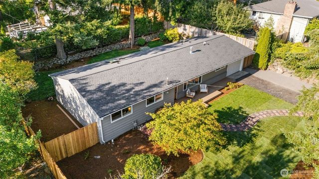 9121 228th Street SW, Edmonds, WA 98026