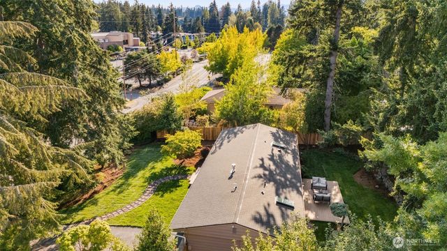 9121 228th Street SW, Edmonds, WA 98026