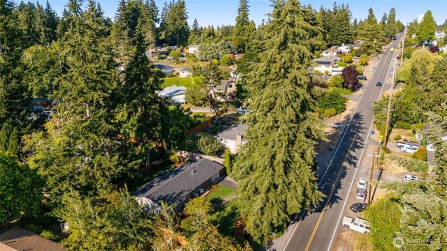 9121 228th Street SW, Edmonds, WA 98026