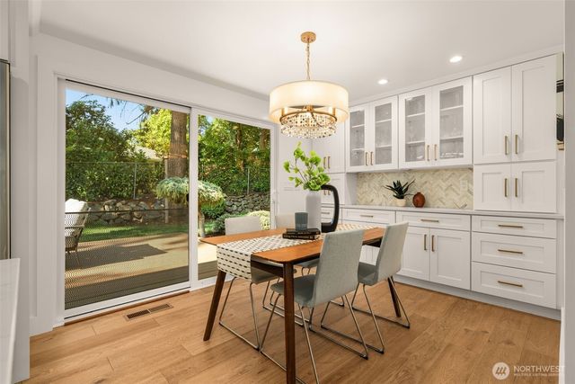 9121 228th Street SW, Edmonds, WA 98026