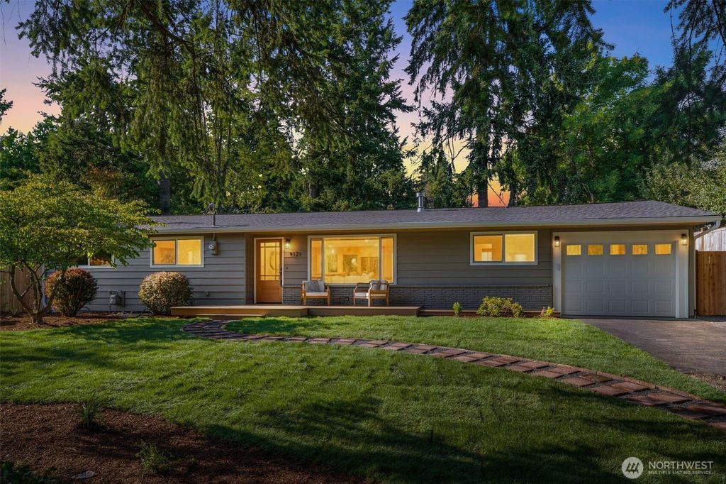9121 228th Street SW, Edmonds, WA 98026