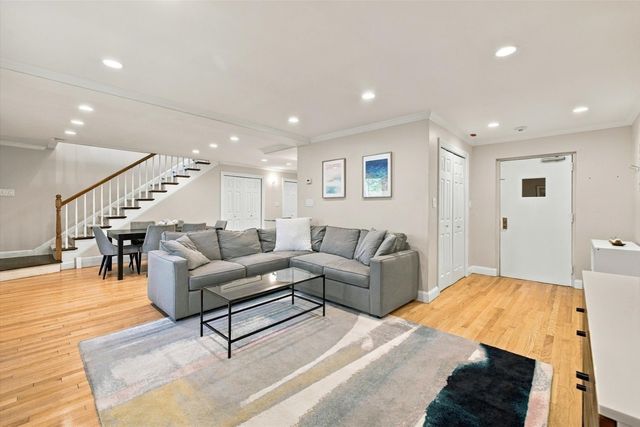 16 Addington 21, Brookline, MA 02445
