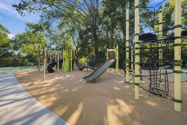 16 Addington 21, Brookline, MA 02445