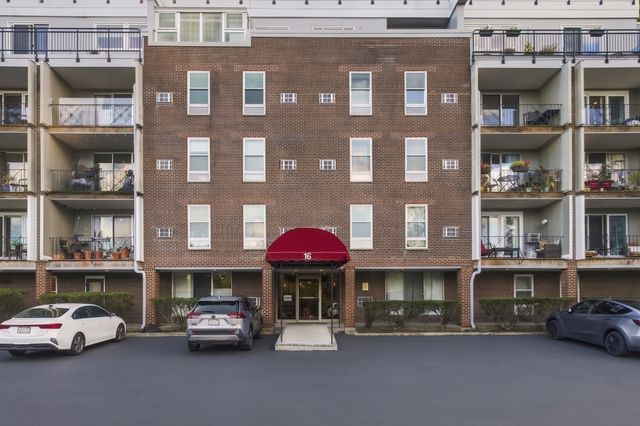 16 Addington 21, Brookline, MA 02445