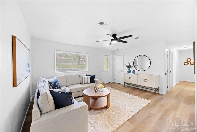 7065 Ben Sasser Dr, Pensacola, FL 32526