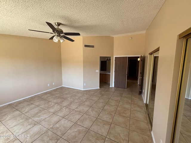 1725 W Sauvignon Drive, Tucson, AZ 85746