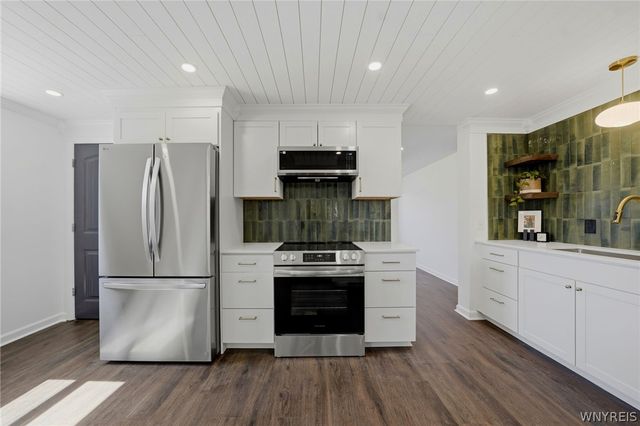 63 Lucerne Court, Cheektowaga, NY 14227