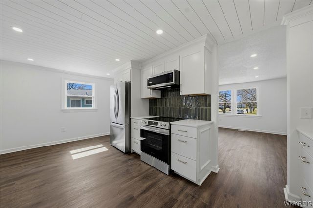 63 Lucerne Court, Cheektowaga, NY 14227