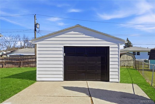 63 Lucerne Court, Cheektowaga, NY 14227