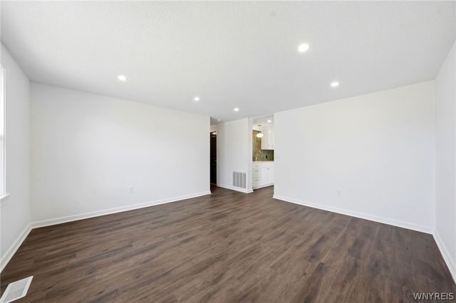 63 Lucerne Court, Cheektowaga, NY 14227