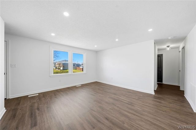 63 Lucerne Court, Cheektowaga, NY 14227