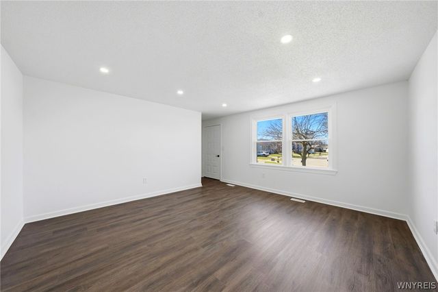 63 Lucerne Court, Cheektowaga, NY 14227