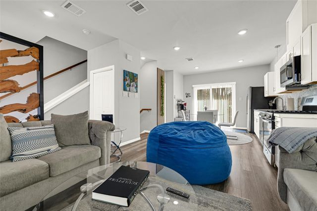 1314 Avenue K, South Houston, TX 77587