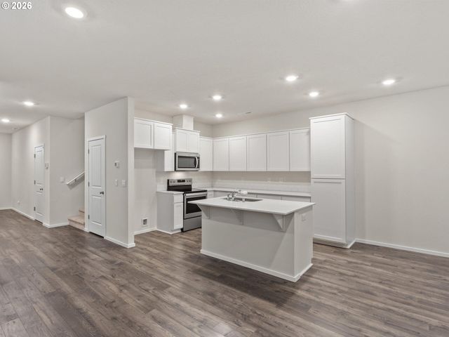 5808 Ne 80TH Ct, Vancouver, WA 98662