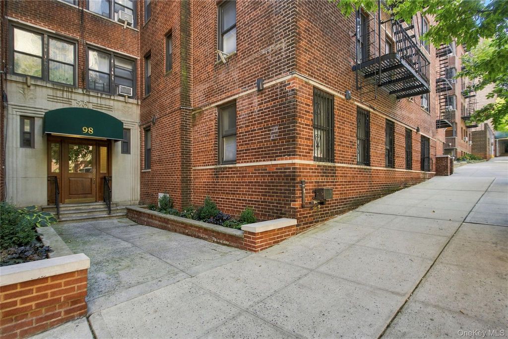 98 Park Terrace East 2C, New York (manhattan), NY 10034 — exterior