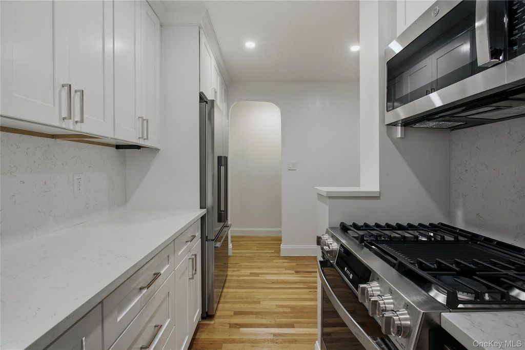 98 Park Terrace East 2C, New York (manhattan), NY 10034 — photo 3