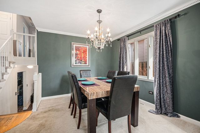 97 N Kenilworth Avenue, Glen Ellyn, IL 60137