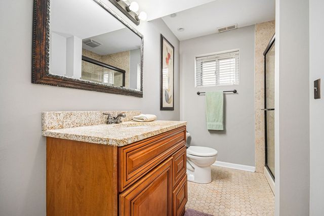 97 N Kenilworth Avenue, Glen Ellyn, IL 60137