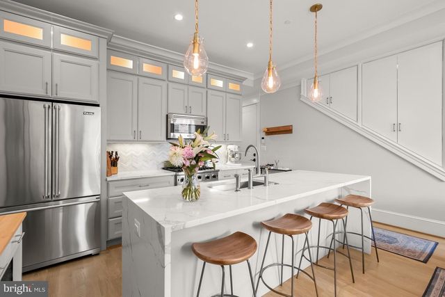 408 M ST NW #3, Washington, DC 20001