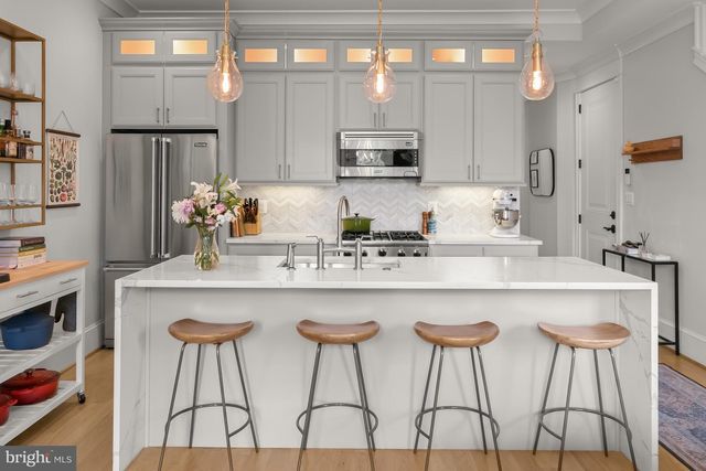 408 M ST NW #3, Washington, DC 20001